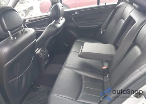 2005 Mercedes-Benz C 240 Luxury 4Matic z USA, uszkodzony, nr VIN WDBRF81J85F562954